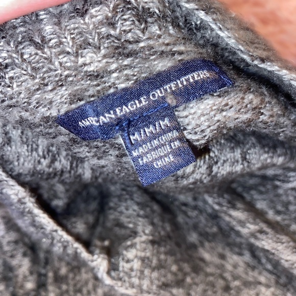 American Eagle Soft Grey Sweater - Picture 5 of 6